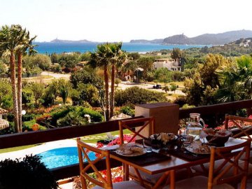 De ligging van de appartementen in Villasimius